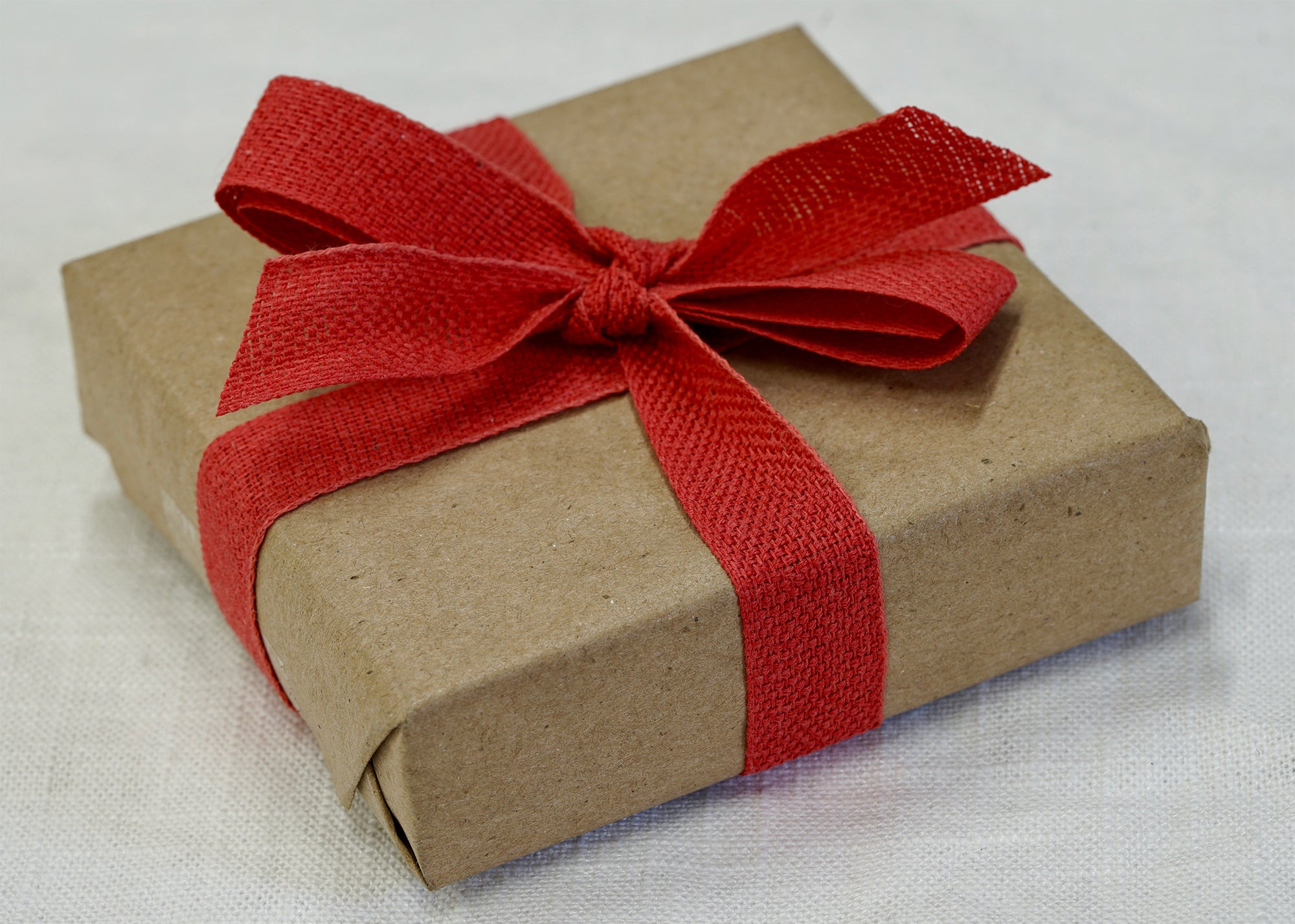 Kraft / Red Gift Wrap