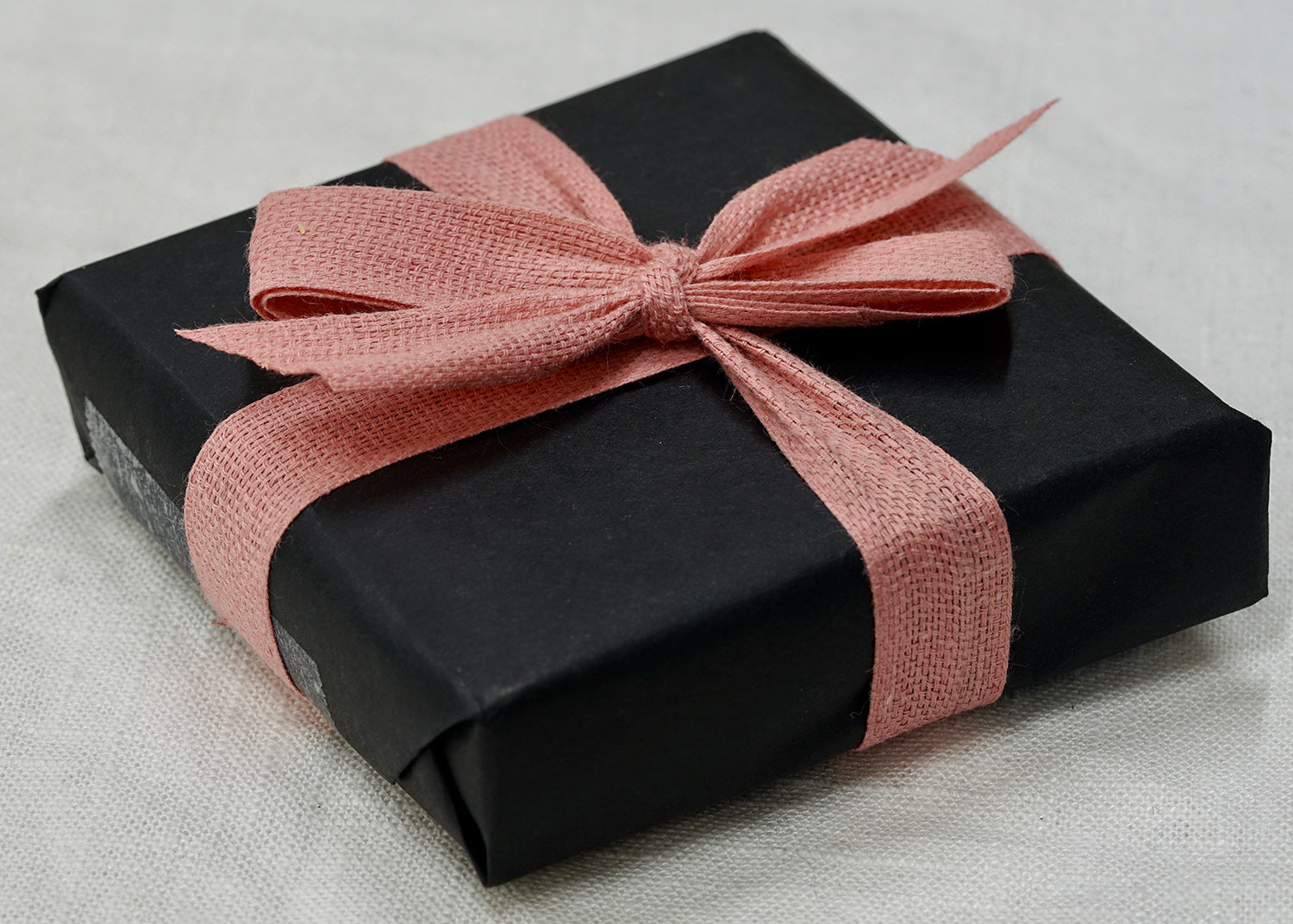 Black / Pink Gift Wrap